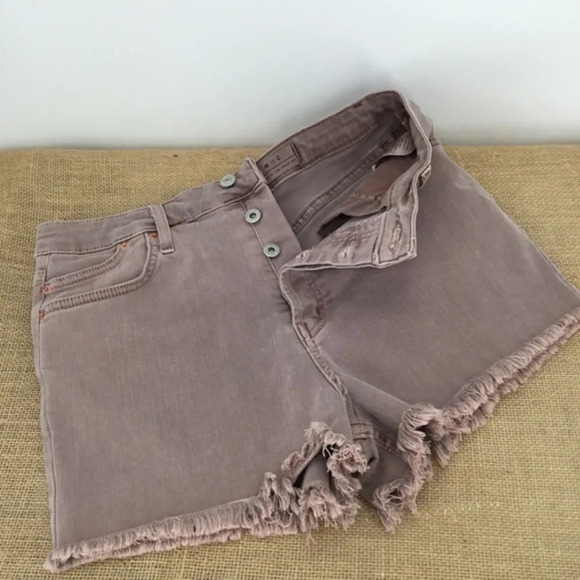 M//C Denim Collection MICHELLE by Comune Austin Vintage Shorts - Picture 3 of 9